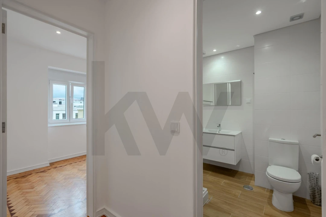 Apartamento T4 para Arrendamento em Areeiro Foto 23