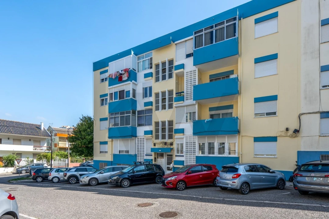Apartamento T1 para Arrendamento em Massamá e Monte Abraão Foto 22