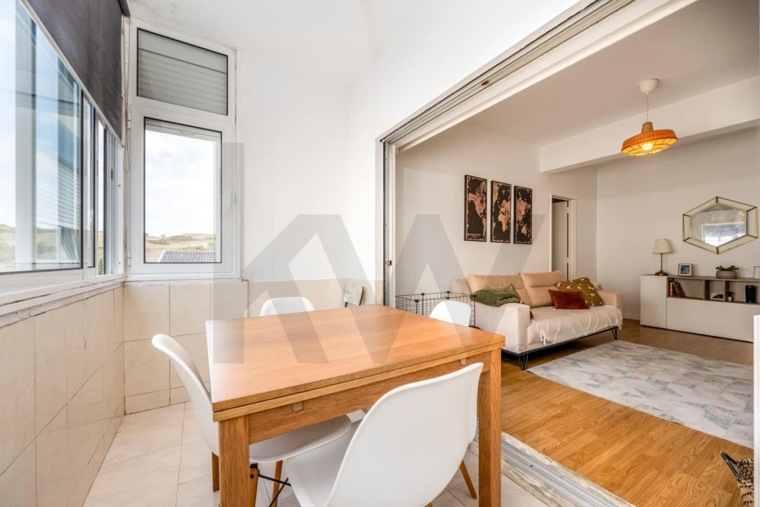 Apartamento T1 para Arrendamento em Massamá e Monte Abraão Foto 8