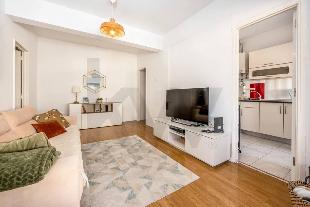 Apartamento T1 para Arrendamento em Massamá e Monte Abraão Foto 6