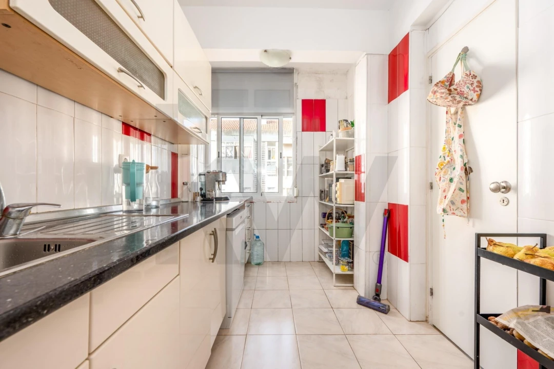 Apartamento T1 para Arrendamento em Massamá e Monte Abraão Foto 10