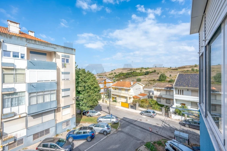 Apartamento T1 para Arrendamento em Massamá e Monte Abraão Foto 20