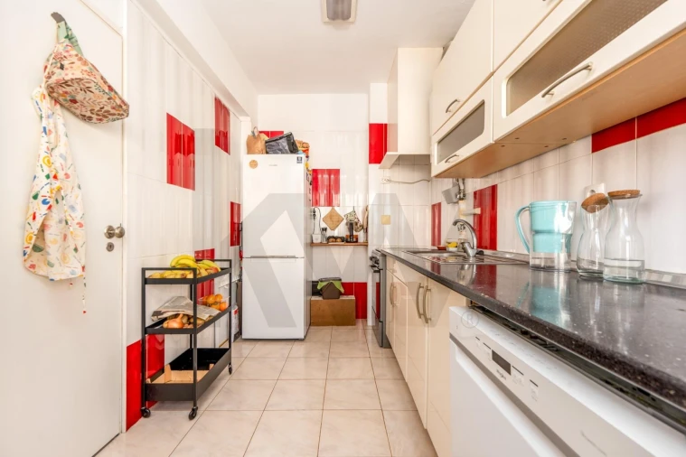 Apartamento T1 para Arrendamento em Massamá e Monte Abraão Foto 13