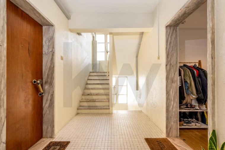 Apartamento T1 para Arrendamento em Massamá e Monte Abraão Foto 19