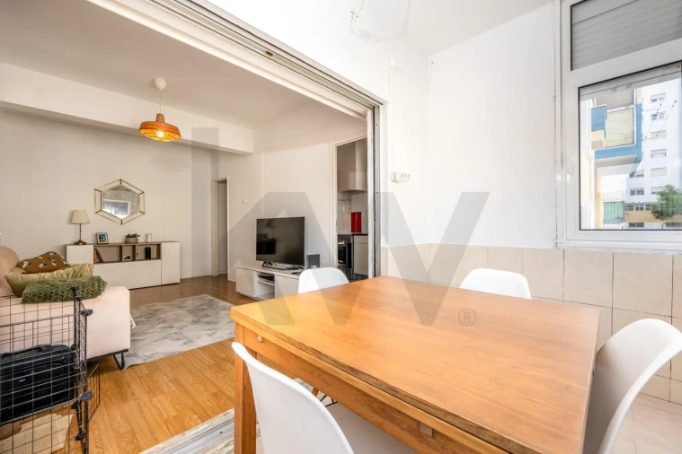Apartamento T1 para Arrendamento em Massamá e Monte Abraão Foto 9