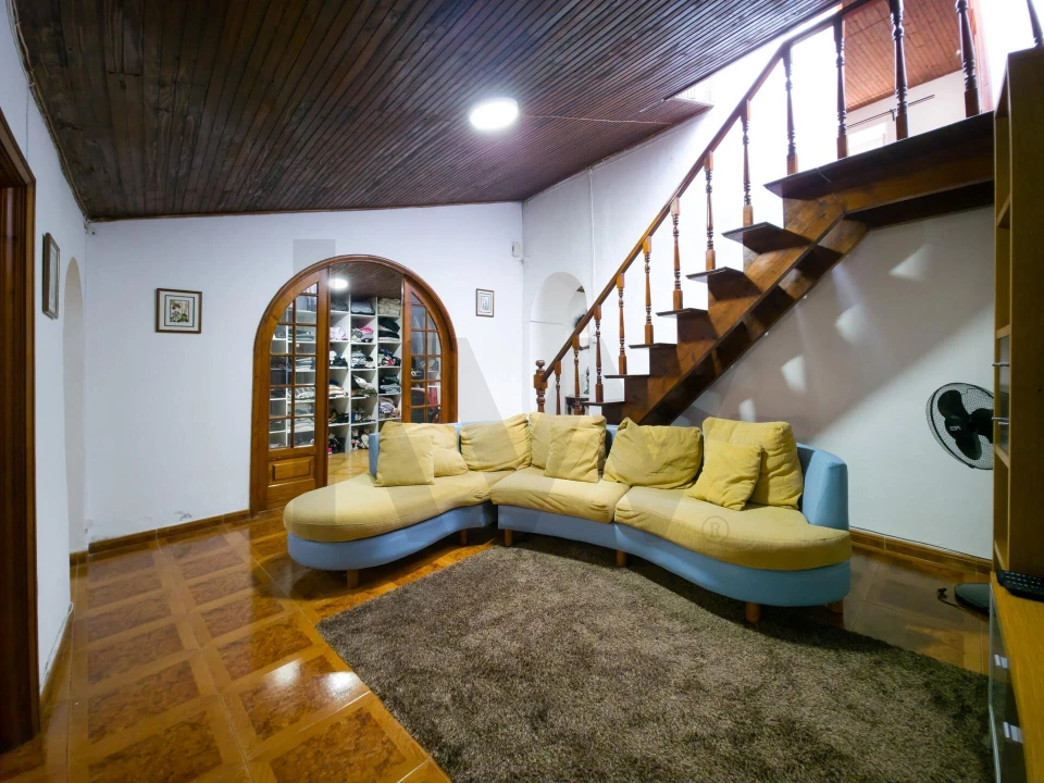 Moradia T2 para Venda em Ribeirinha Foto 4
