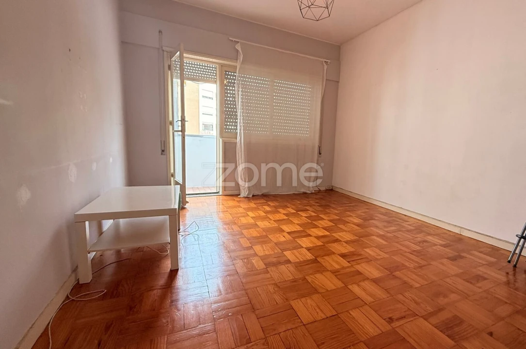 Apartamento T3 para Venda em Paranhos Foto 3