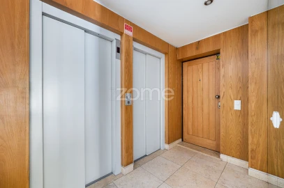 Apartamento T3 para Venda em Aldoar, Foz do Douro e Nevogilde