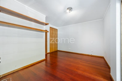Apartamento T3 para Venda em Aldoar, Foz do Douro e Nevogilde
