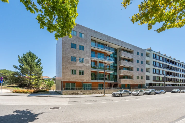 Apartamento T3 para Venda em Aldoar, Foz do Douro e Nevogilde Foto 2