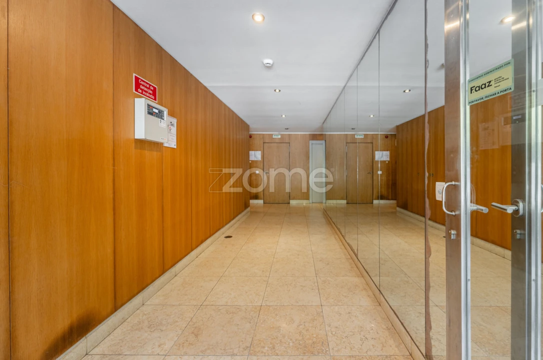 Apartamento T3 para Venda em Aldoar, Foz do Douro e Nevogilde Foto 4
