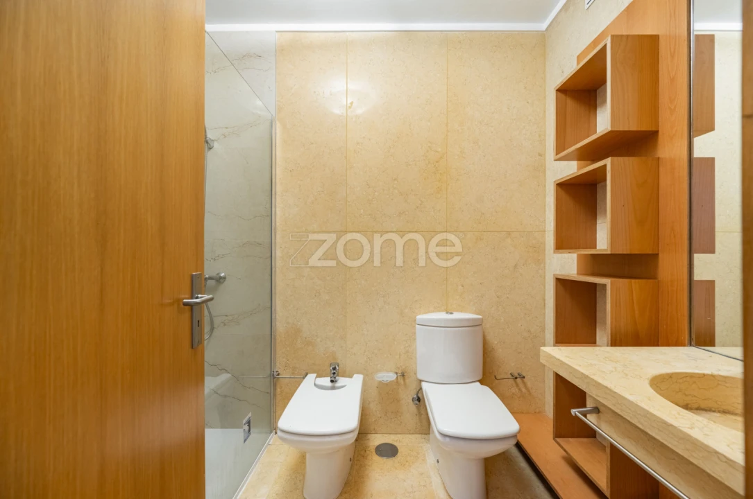 Apartamento T3 para Venda em Aldoar, Foz do Douro e Nevogilde Foto 11