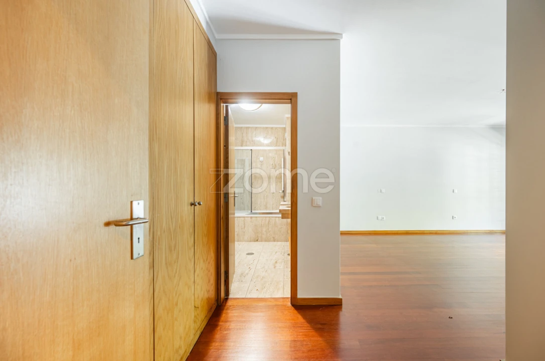 Apartamento T3 para Venda em Aldoar, Foz do Douro e Nevogilde Foto 12