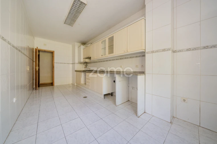 Apartamento T4 para Venda em Palmeira Foto 9