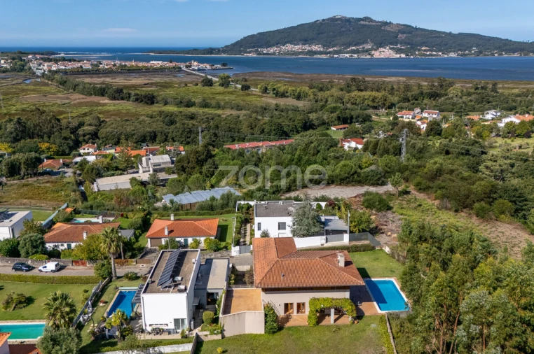 Moradia T4 para Venda em Seixas Foto 3