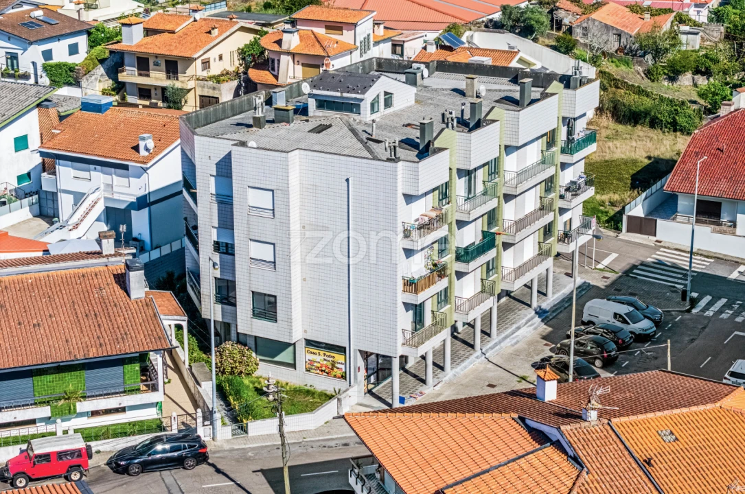 Apartamento T2 para Venda em Castêlo da Maia Foto 28
