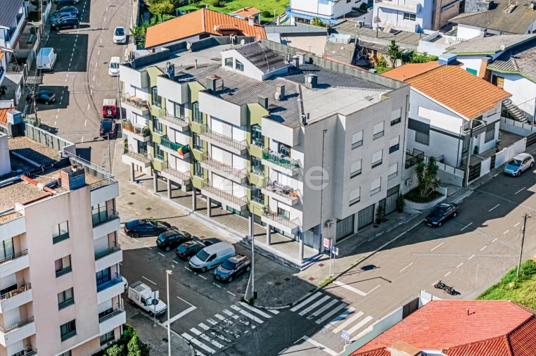 Apartamento T2 para Venda em Castêlo da Maia Foto 30