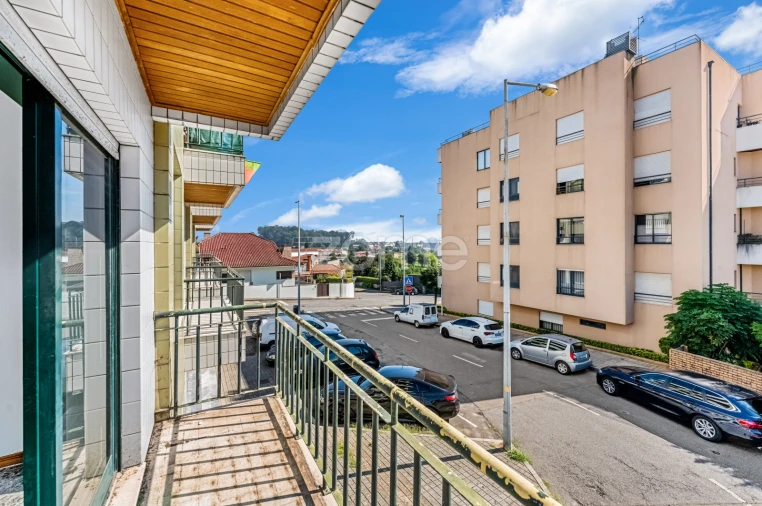 Apartamento T2 para Venda em Castêlo da Maia Foto 17