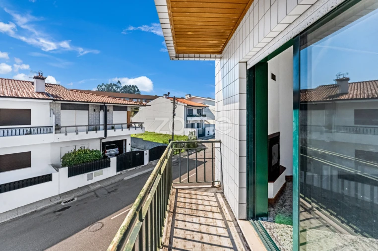 Apartamento T2 para Venda em Castêlo da Maia Foto 18