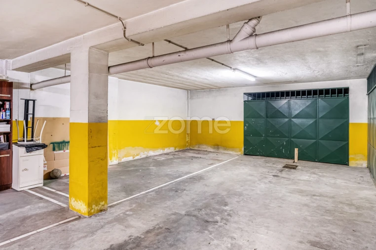 Apartamento T2 para Venda em Castêlo da Maia Foto 33