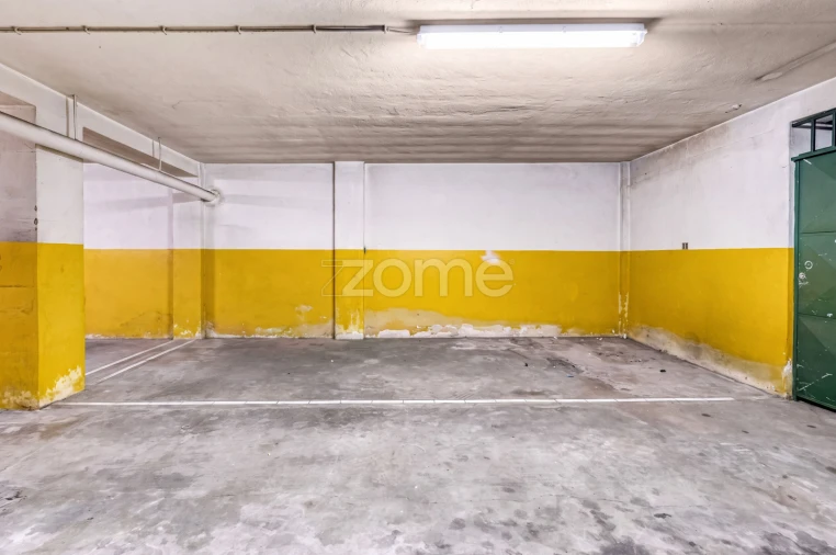 Apartamento T2 para Venda em Castêlo da Maia Foto 32