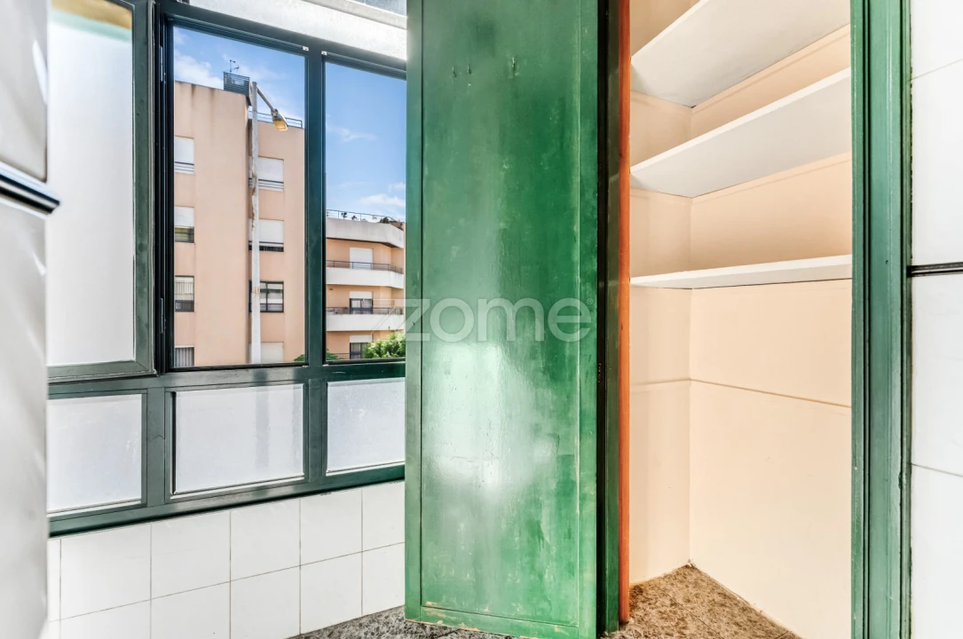 Apartamento T2 para Venda em Castêlo da Maia Foto 7