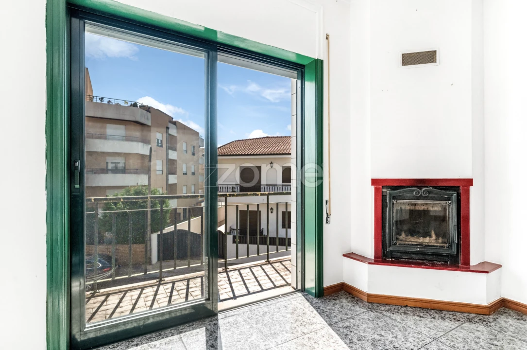 Apartamento T2 para Venda em Castêlo da Maia Foto 14