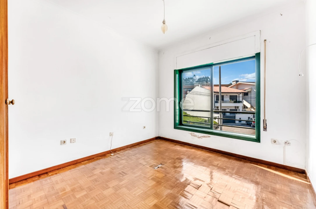 Apartamento T2 para Venda em Castêlo da Maia Foto 24