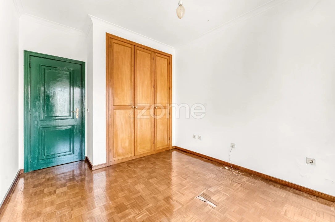 Apartamento T2 para Venda em Castêlo da Maia Foto 25