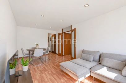 Apartamento T4 para Venda em Lordelo do Ouro e Massarelos