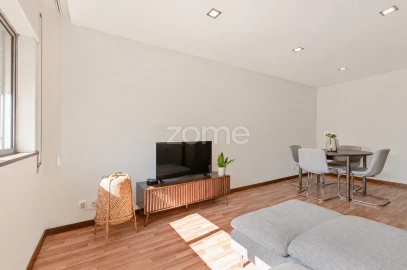 Apartamento T4 para Venda em Lordelo do Ouro e Massarelos