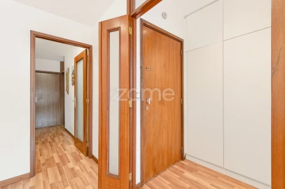 Apartamento T4 para Venda em Lordelo do Ouro e Massarelos