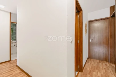 Apartamento T4 para Venda em Lordelo do Ouro e Massarelos