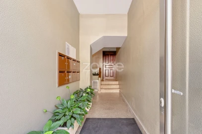 Apartamento T4 para Venda em Lordelo do Ouro e Massarelos