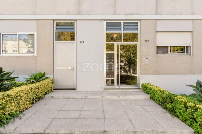 Apartamento T4 para Venda em Lordelo do Ouro e Massarelos