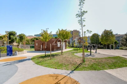Apartamento T4 para Venda em Lordelo do Ouro e Massarelos