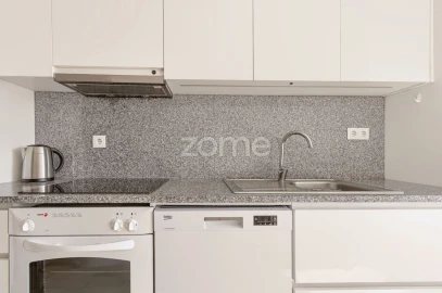 Apartamento T4 para Venda em Lordelo do Ouro e Massarelos