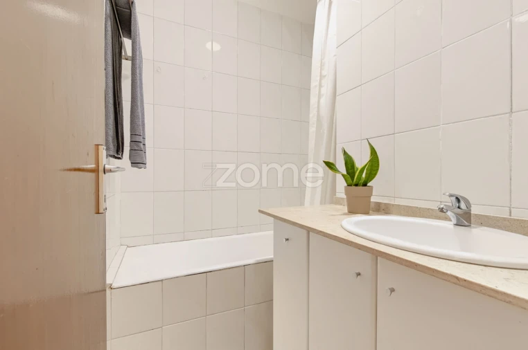 Apartamento T4 para Venda em Lordelo do Ouro e Massarelos Foto 24