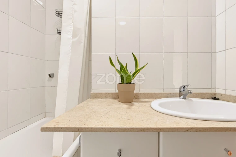 Apartamento T4 para Venda em Lordelo do Ouro e Massarelos Foto 25
