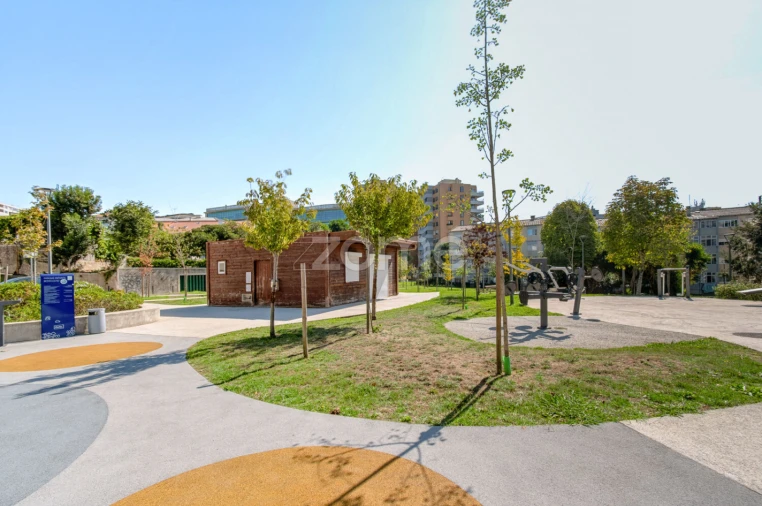 Apartamento T4 para Venda em Lordelo do Ouro e Massarelos Foto 41