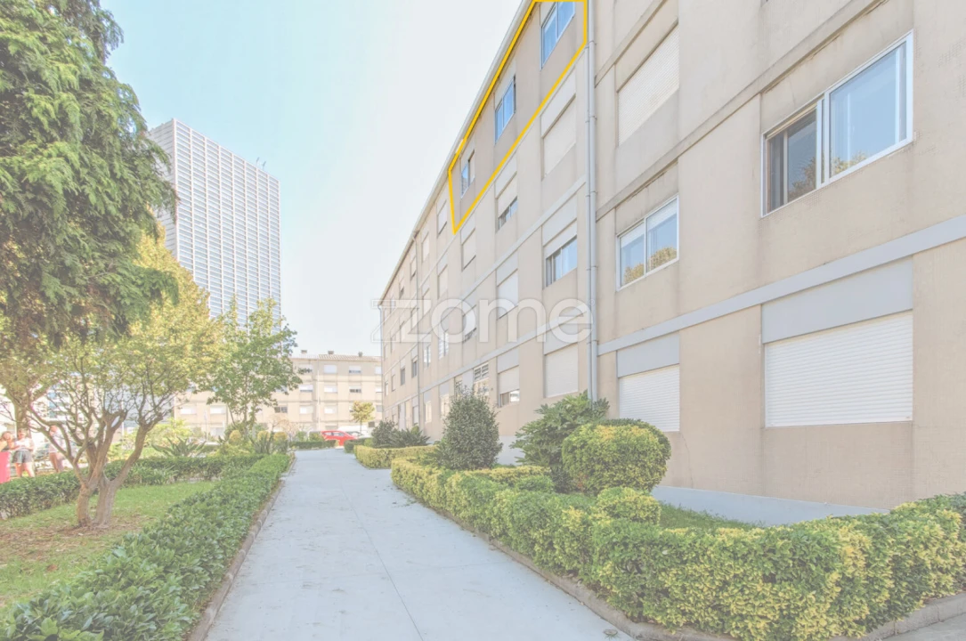Apartamento T4 para Venda em Lordelo do Ouro e Massarelos Foto 38