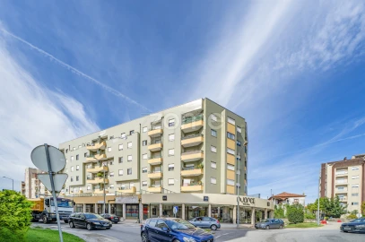 Apartamento T3 para Venda em Braga (Maximinos, Sé e Cividade)