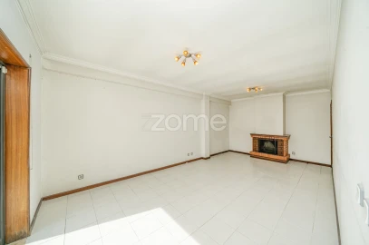 Apartamento T3 para Venda em Braga (Maximinos, Sé e Cividade)