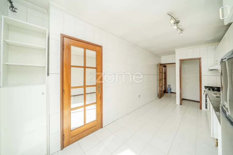 Apartamento T3 para Venda em Braga (Maximinos, Sé e Cividade) Foto 4