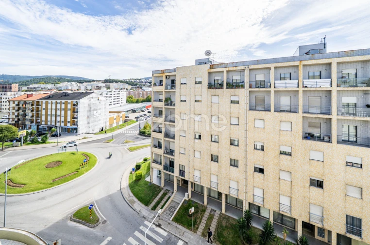 Apartamento T3 para Venda em Braga (Maximinos, Sé e Cividade) Foto 31