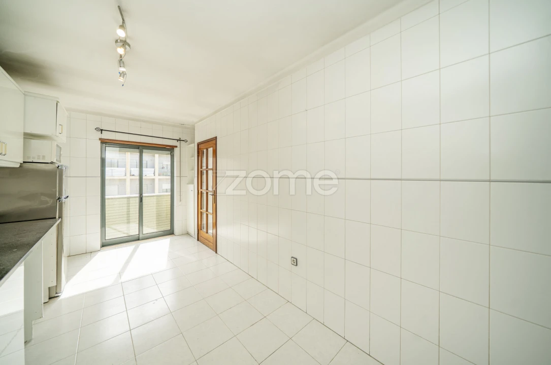 Apartamento T3 para Venda em Braga (Maximinos, Sé e Cividade) Foto 2