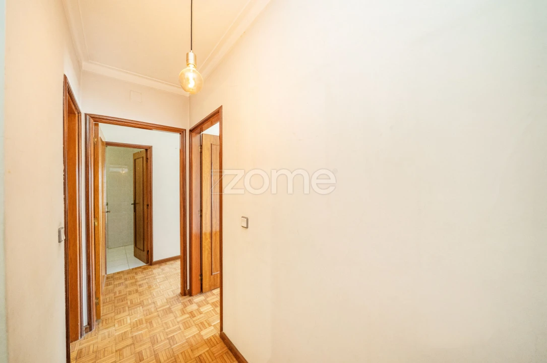 Apartamento T3 para Venda em Braga (Maximinos, Sé e Cividade) Foto 1