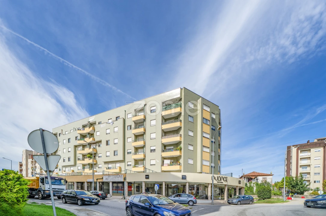 Apartamento T3 para Venda em Braga (Maximinos, Sé e Cividade) Foto 8