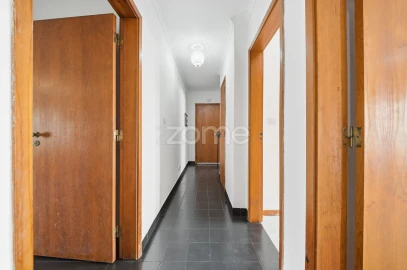 Apartamento T2 para Venda em São Domingos de Rana