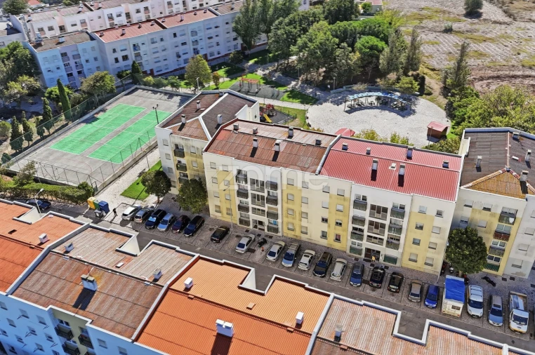 Apartamento T2 para Venda em São Domingos de Rana Foto 18